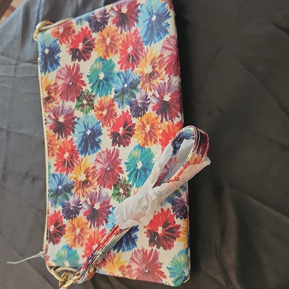 NWOT Fire flowers wristlet/cosmetic bag